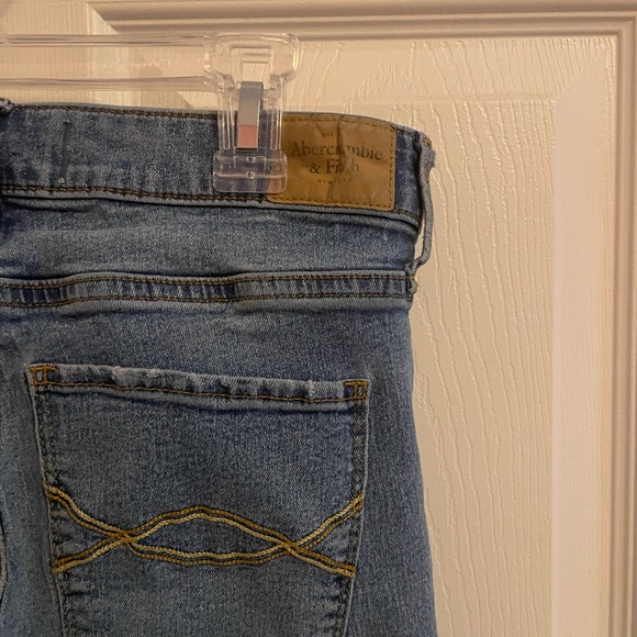 Abercrombie and Fitch Super Skinny High Rise Denim Jeans - Picture 7 of 8